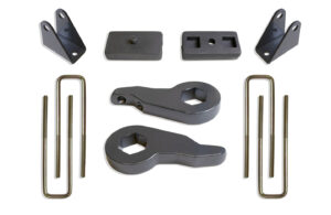 MaxTrac 2.5"/1" Leveling Kit with Shock Extenders for 2001-2010 Silverado/Sierra 1500HD/2500HD/3500HD-K880731